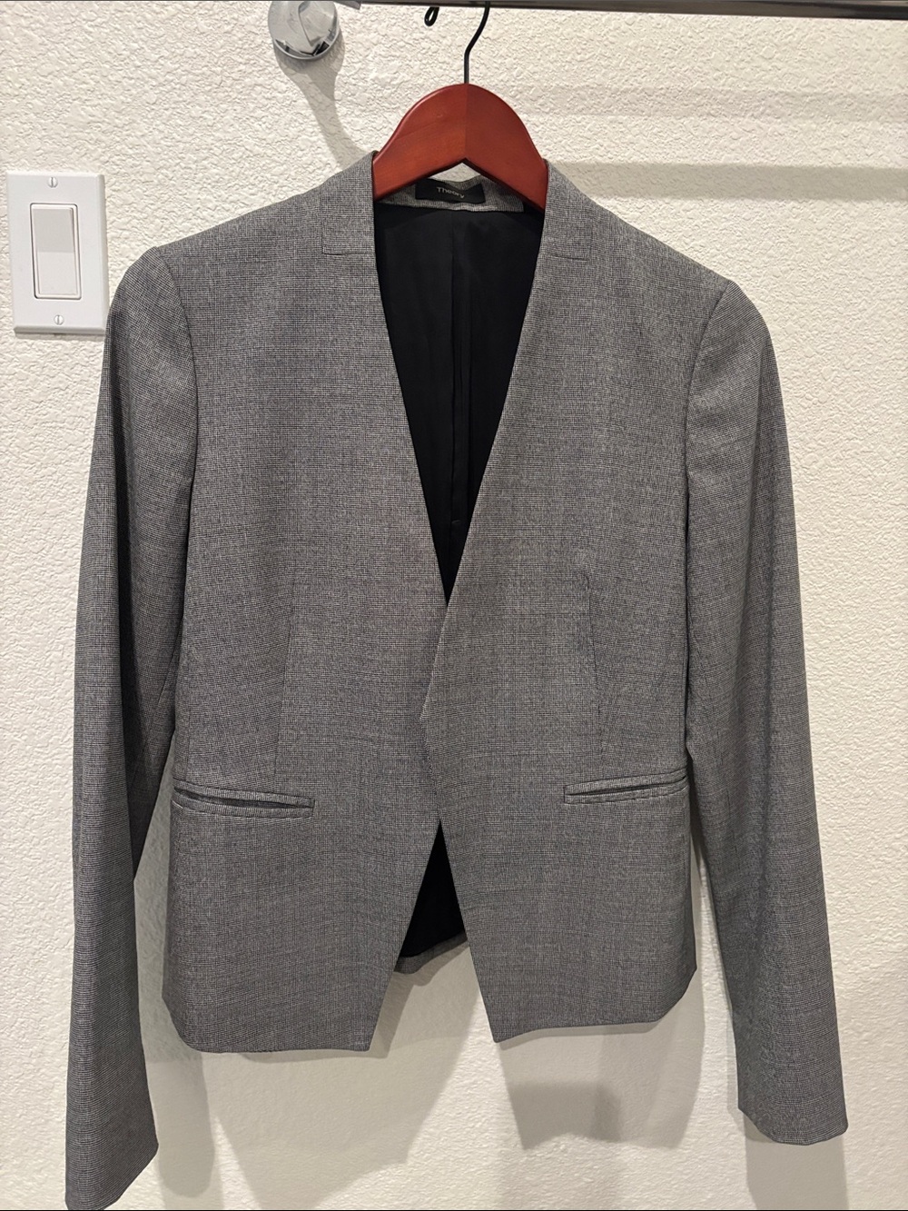Theory Gray Lanai Open-Front Tailored Blazer
